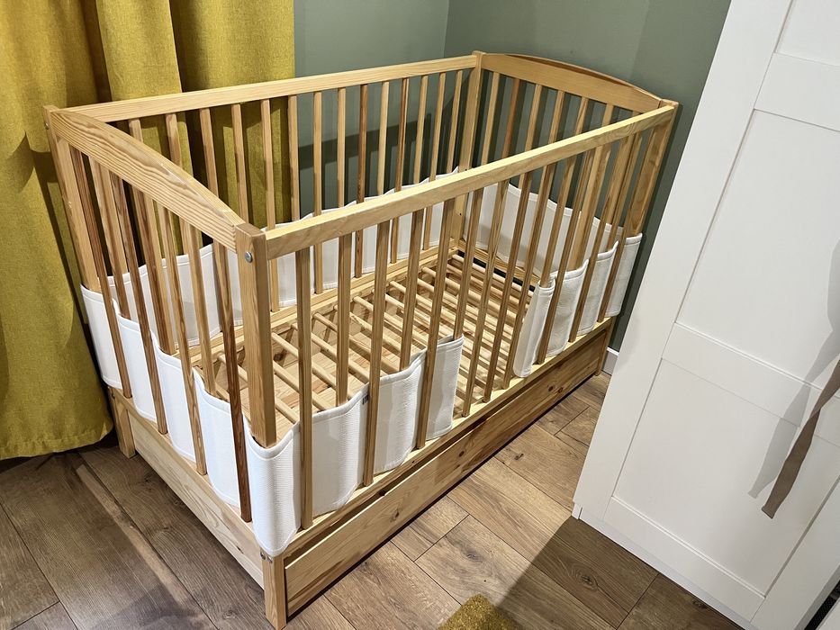 Łóżeczko dziecięce 120x60 ze skrzynią i materacem Rucken