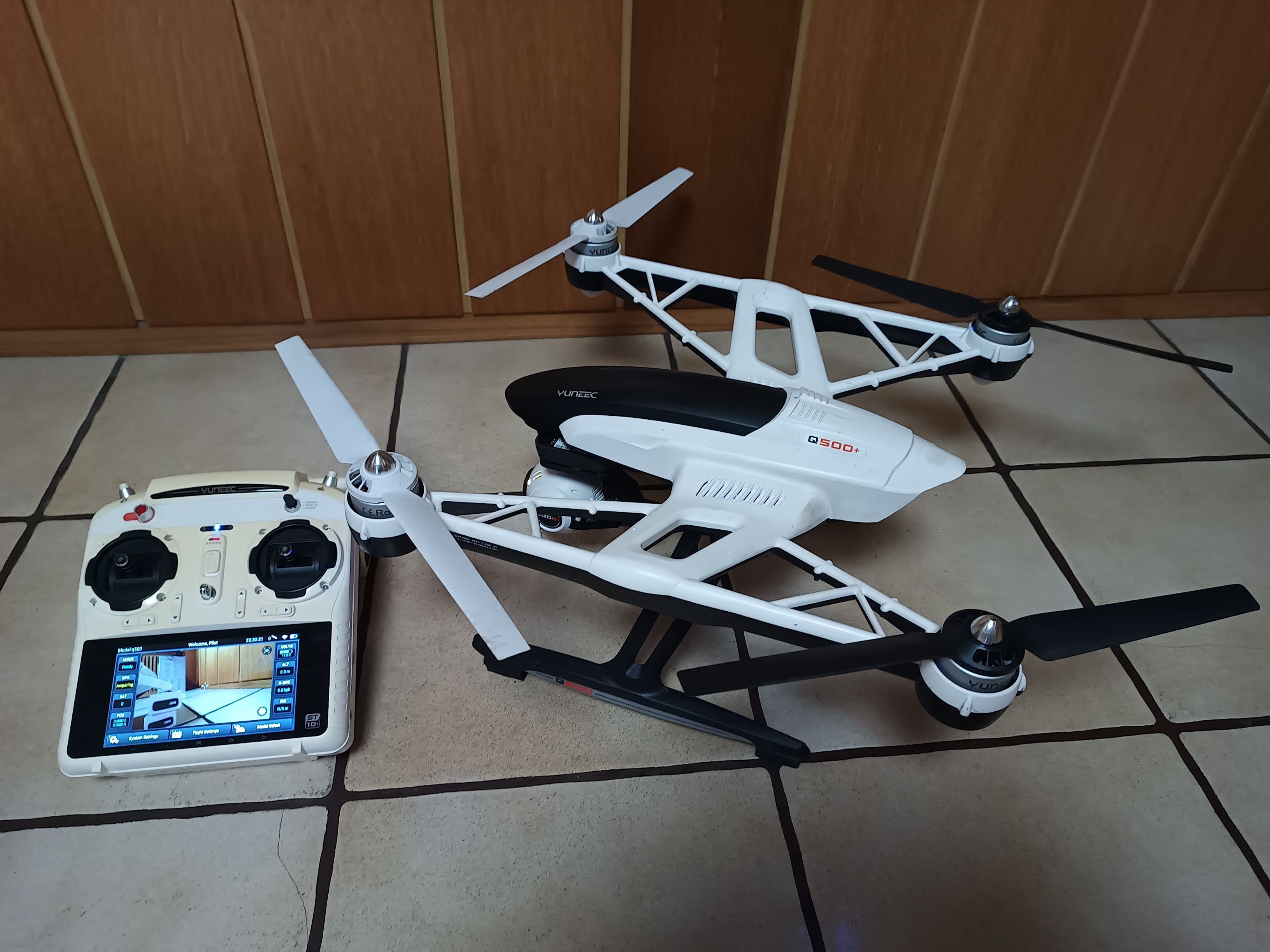 Dron YUNECC Q500