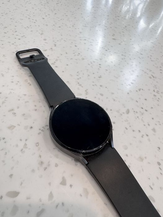 Zegarek Samsung Galaxy Watch 4 44 mm GPS, bardzo dobry smartwatch!