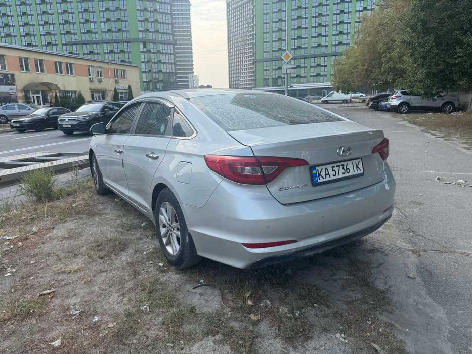 Соната 2014р.в. під викуп на вигідних умовах. Київ таксі і власні