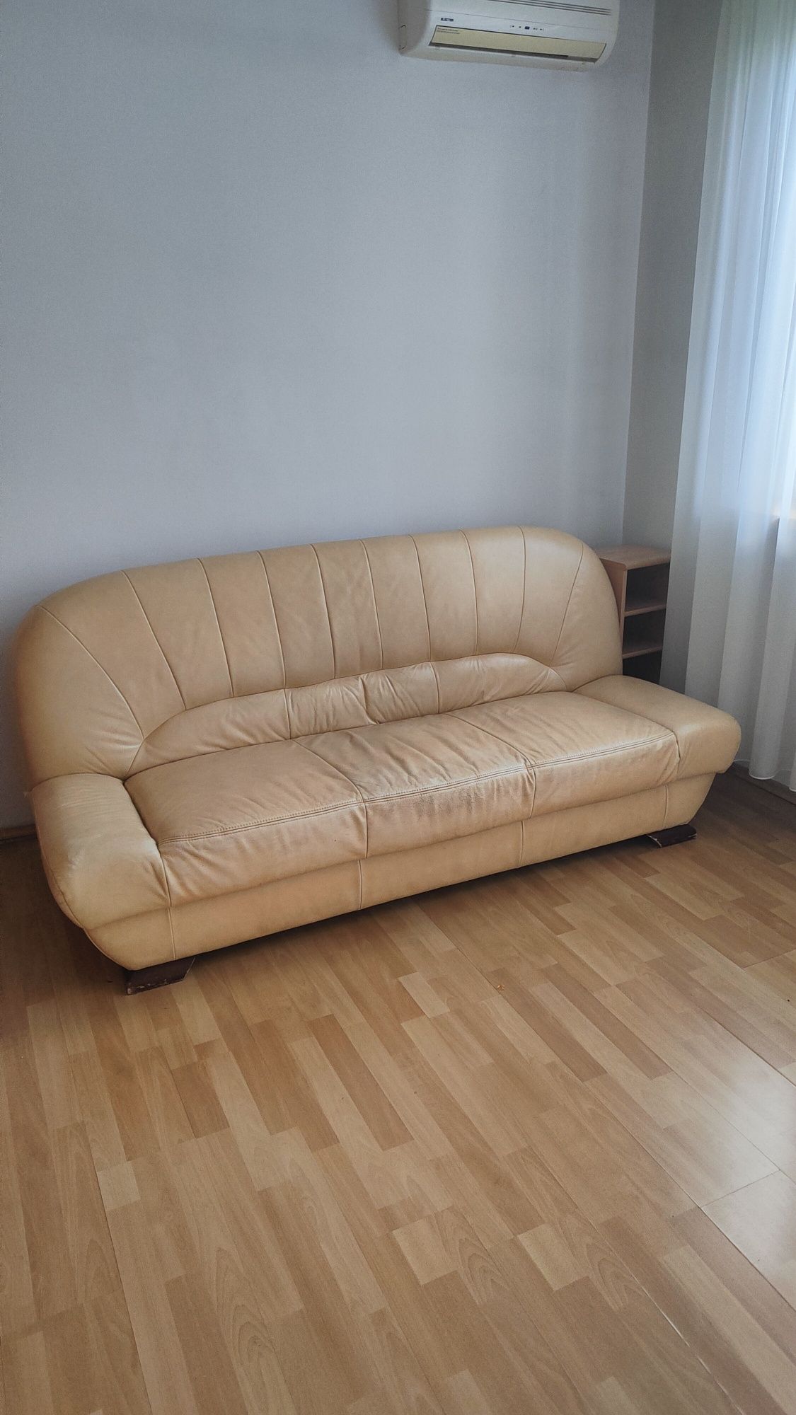 Kanapa wersalka skórzana