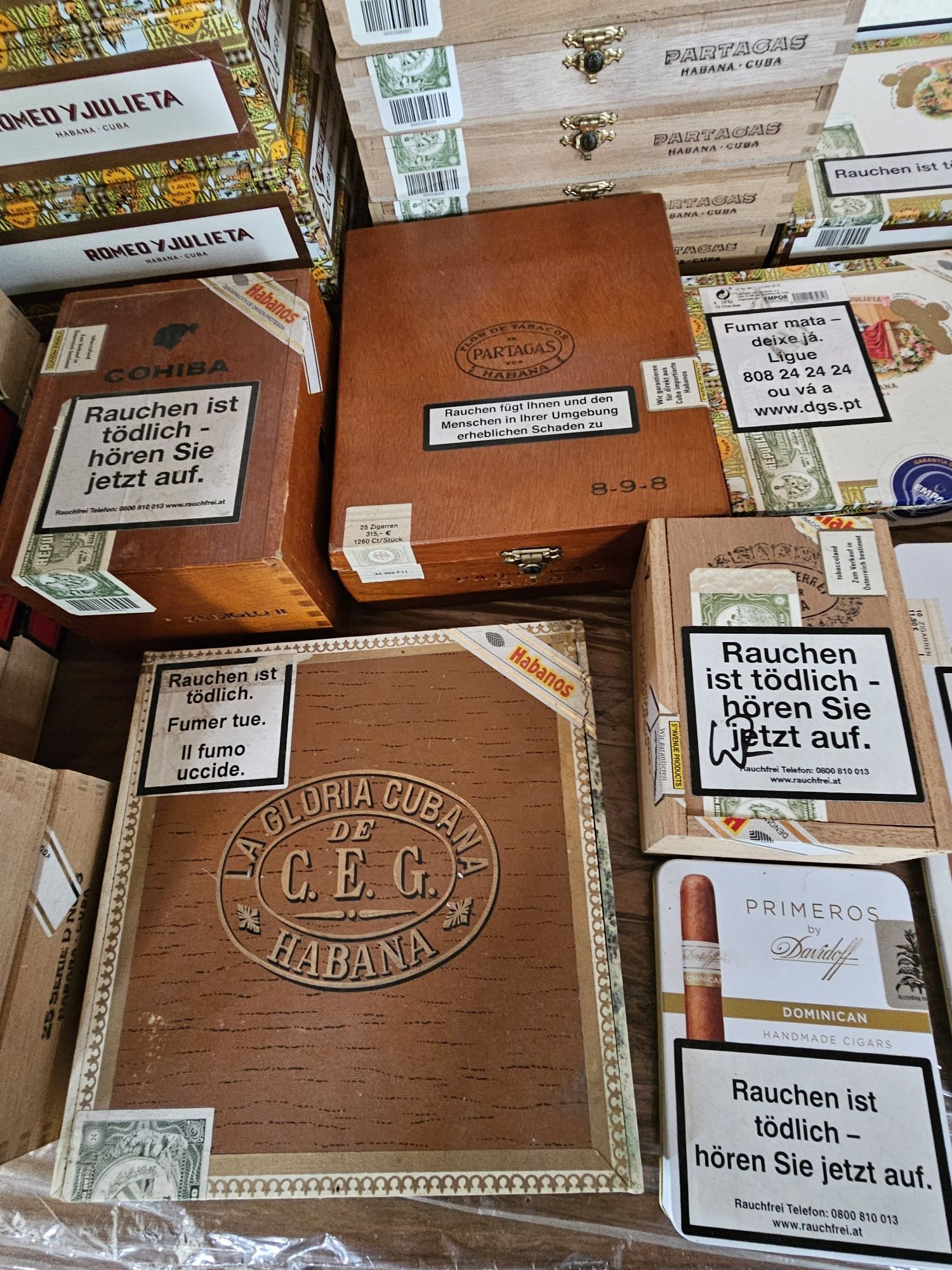 Lote de caixas de charutos ( vazias)