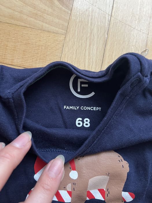 Dwa świąteczne body, rozmiar 68 stan idealny