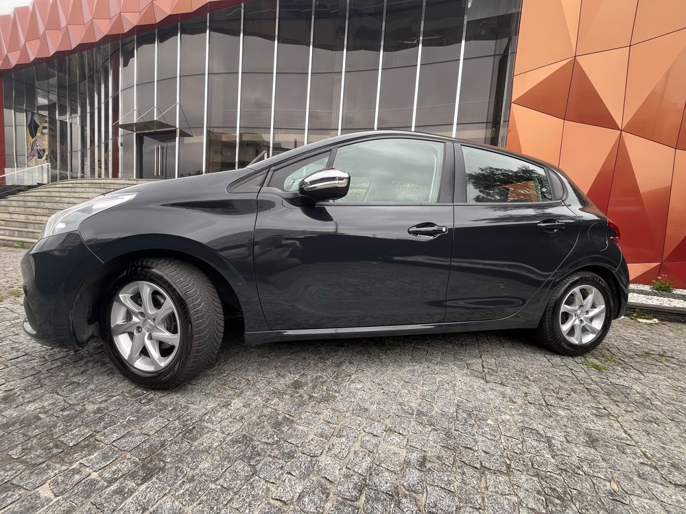 Peugeot 208 1.2 Allure