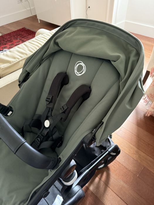 Bugaboo Fox 5 forest green and Footmuff