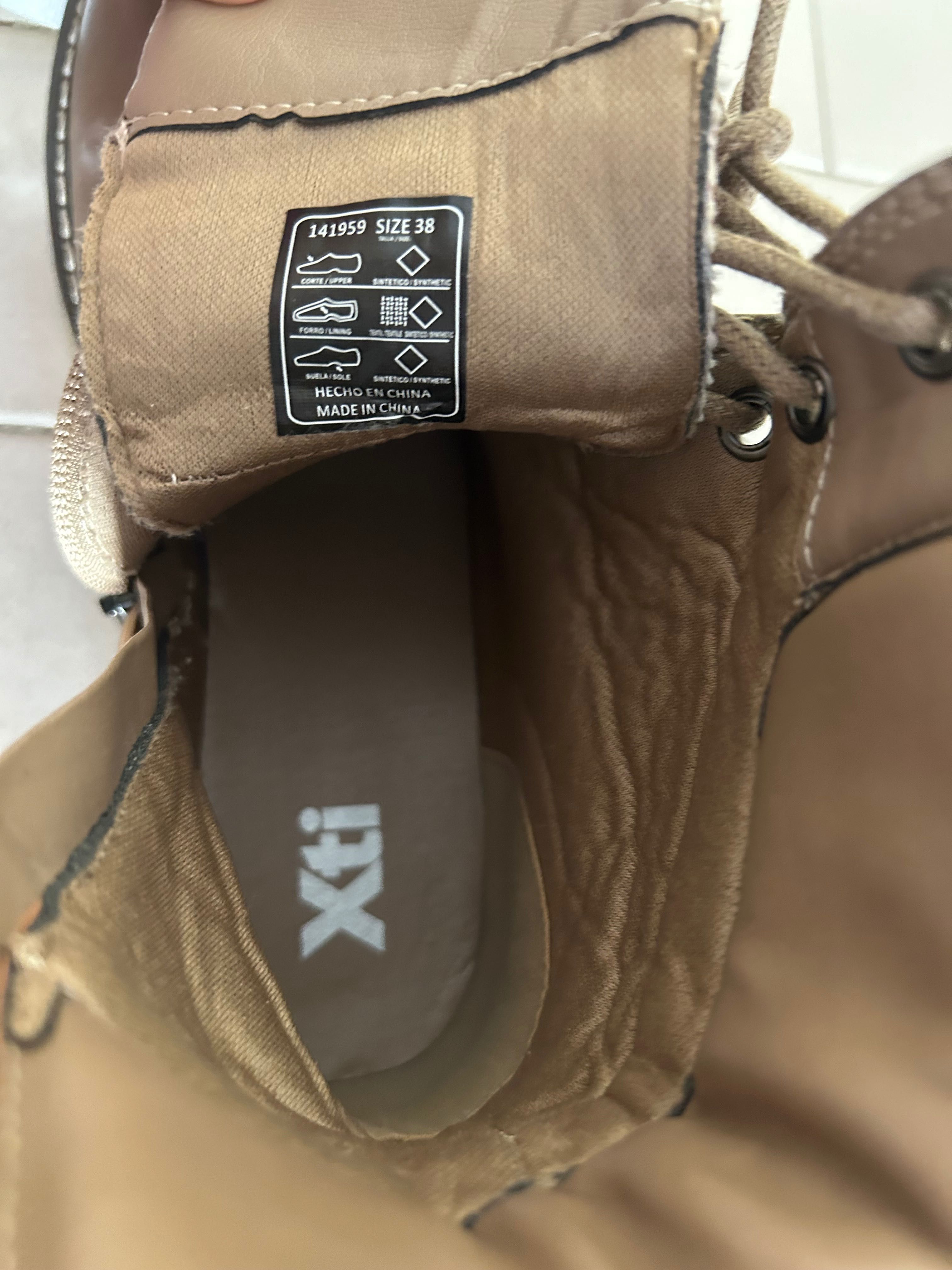 Botas de senhora, como novas