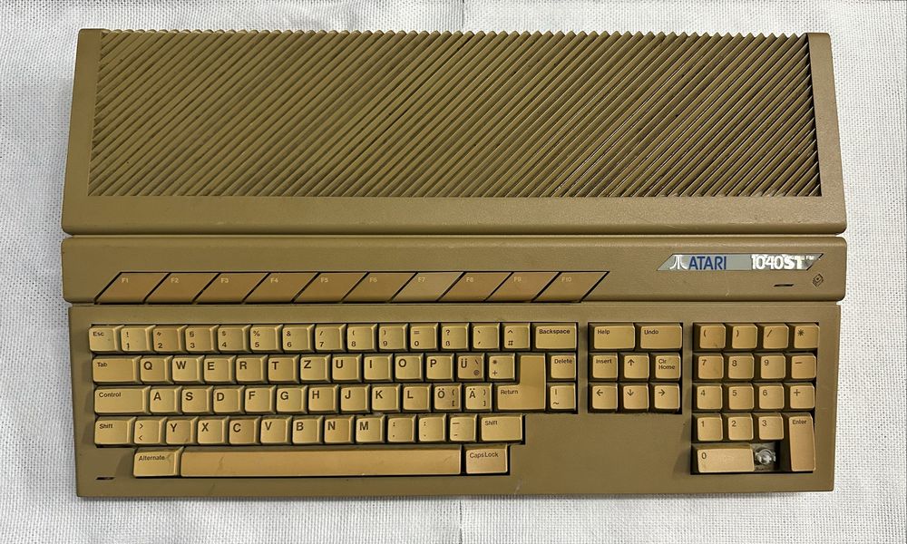 Atari 1040ST sama jednostka