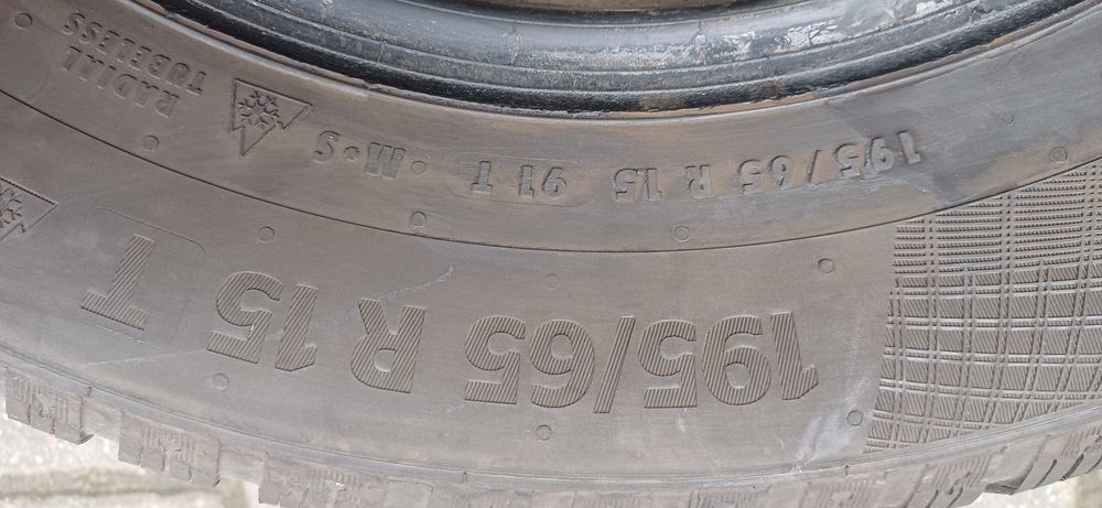 CONTINENTAL 195/65R15 , pojedyńcza opona zimowa.