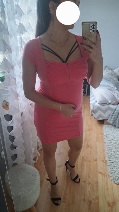 Różowa sukienka dziewczęca