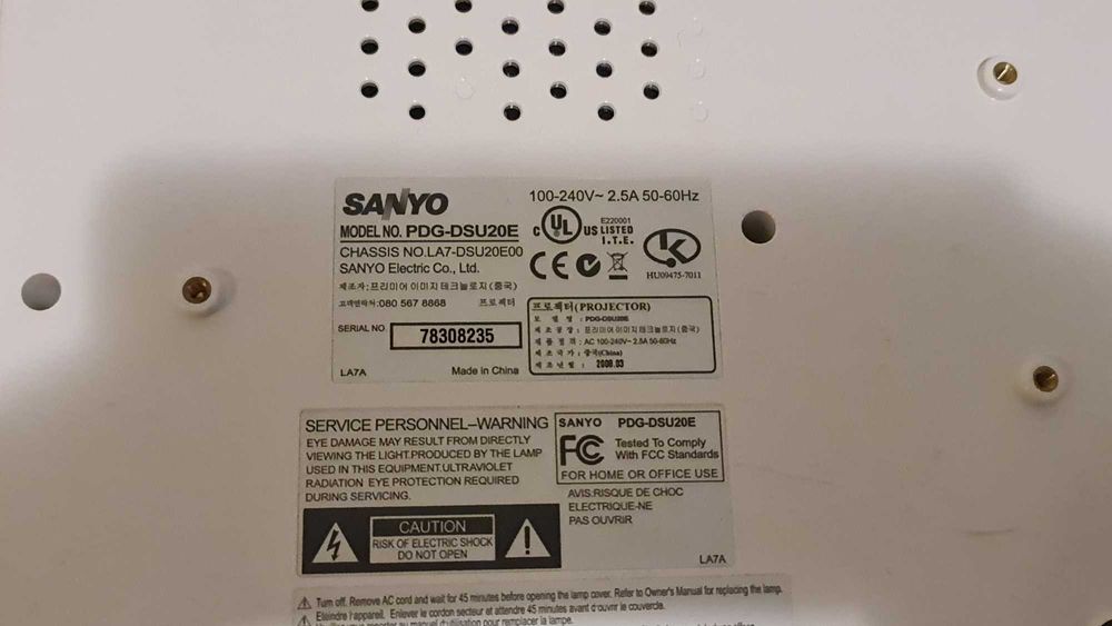 проектор Sanyo (майже новий)
