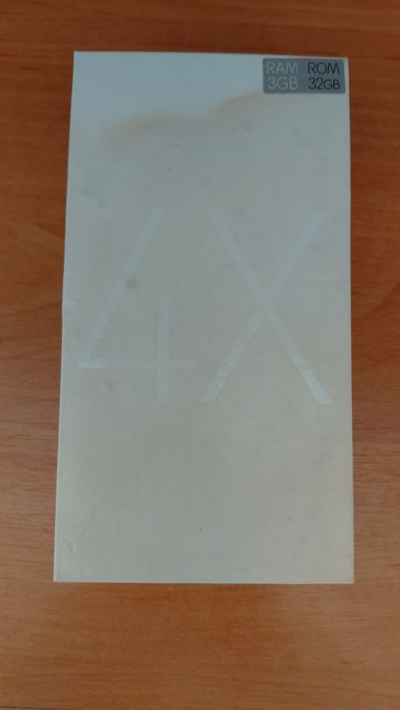Продаю телефон      Redmi 4X