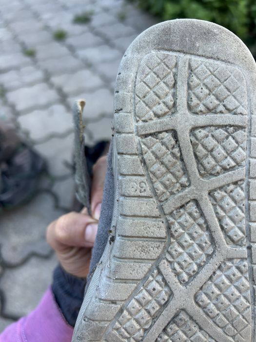 Одним лотом Віддам взуття на хлопчика 26-33 розмір