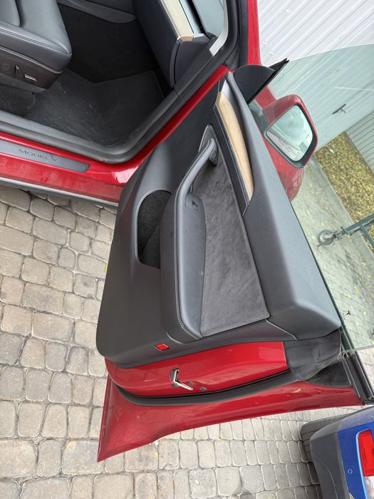 Tesla Model Y Long Range 2022 – розмитнена