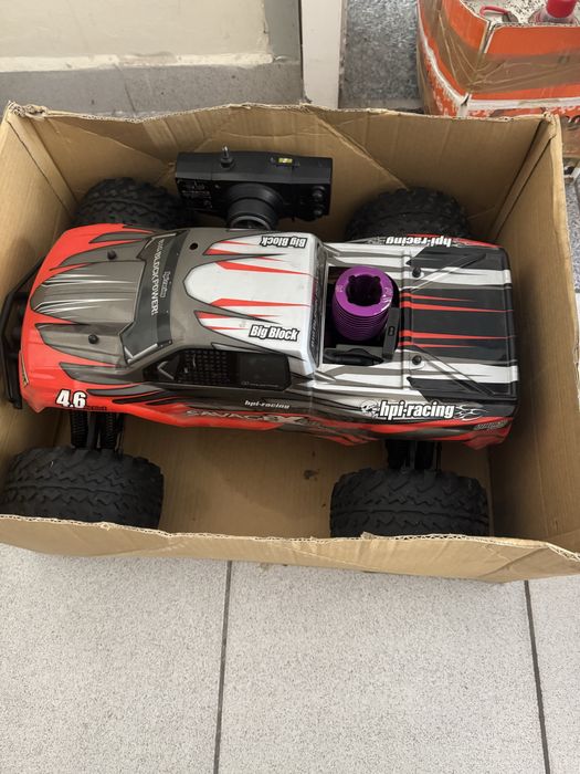 Jipe telecomandado a gasolina