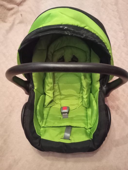 Дитяче автокрісло люлька