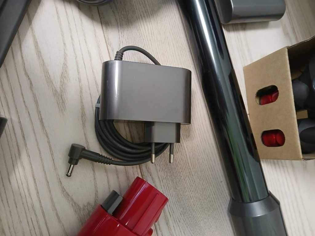 Dyson V15s Detect Submarine z koncowka do mopowania