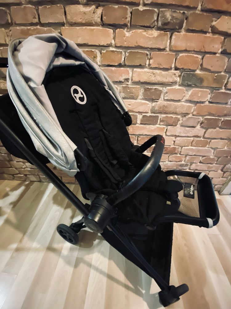 Cybex Mios dwie tapicerki Koi i Butterfly