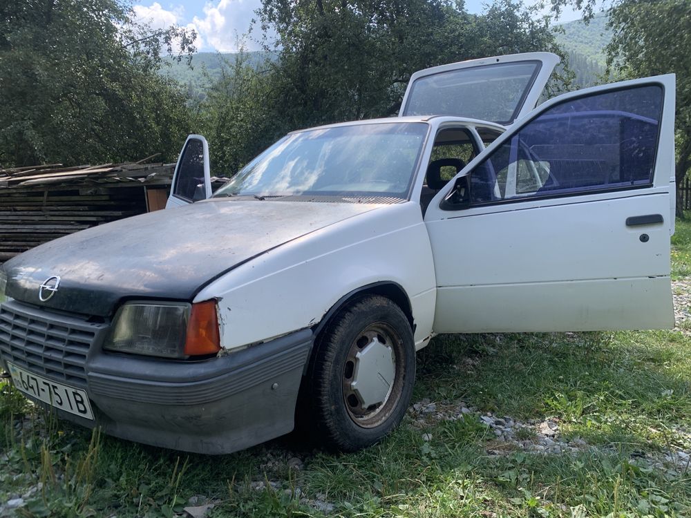 Opel Kadett (Опель Кадет)