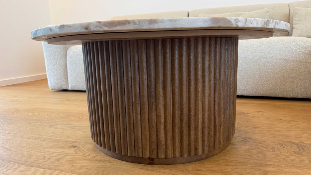 Mesa de centro SKLUM redonda Ø90 cm em mármore e madeira