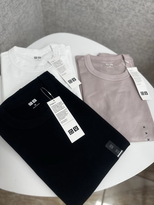 Жіночі футболки Uniqlo M, L