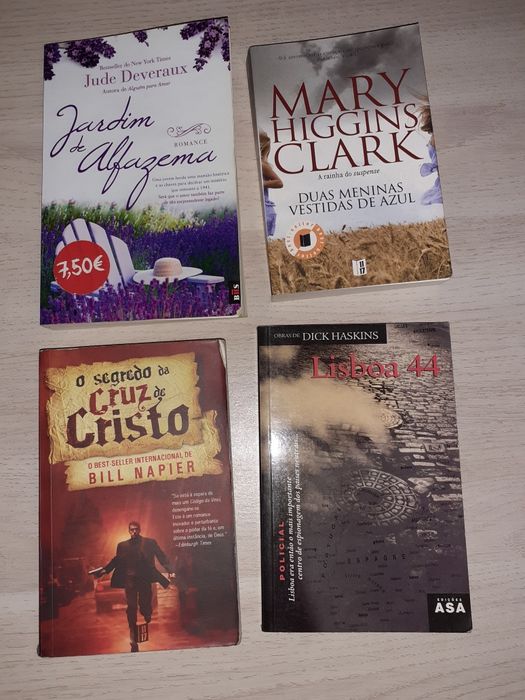 Conjunto 4 Livros de bolso diversos autores, Mary H.Clark e outros