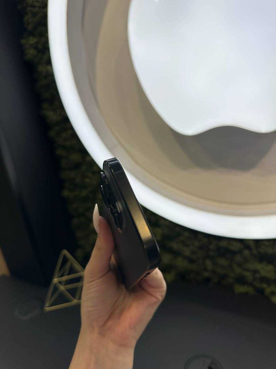 iPhone 16 pro 256 Black Titanium e-sim