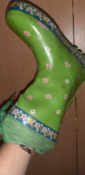 Віддам речі, б/у, можливо буде комусь  користь, лаки для нігтів