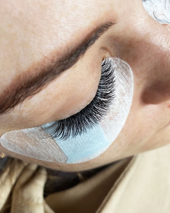 Przedłużanie laminacja rzęs z dojazdem mobilne Muchobór Smolec