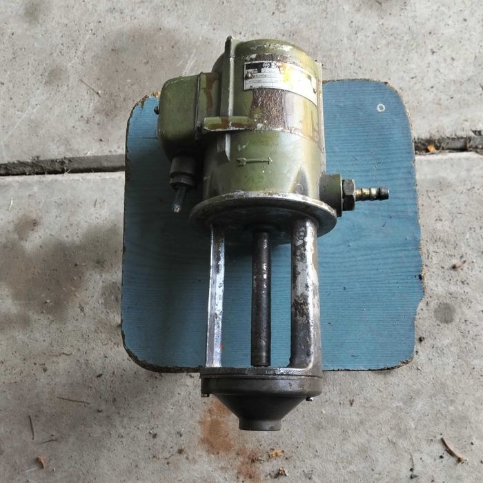 Pompka do chłodziwa do tokarki