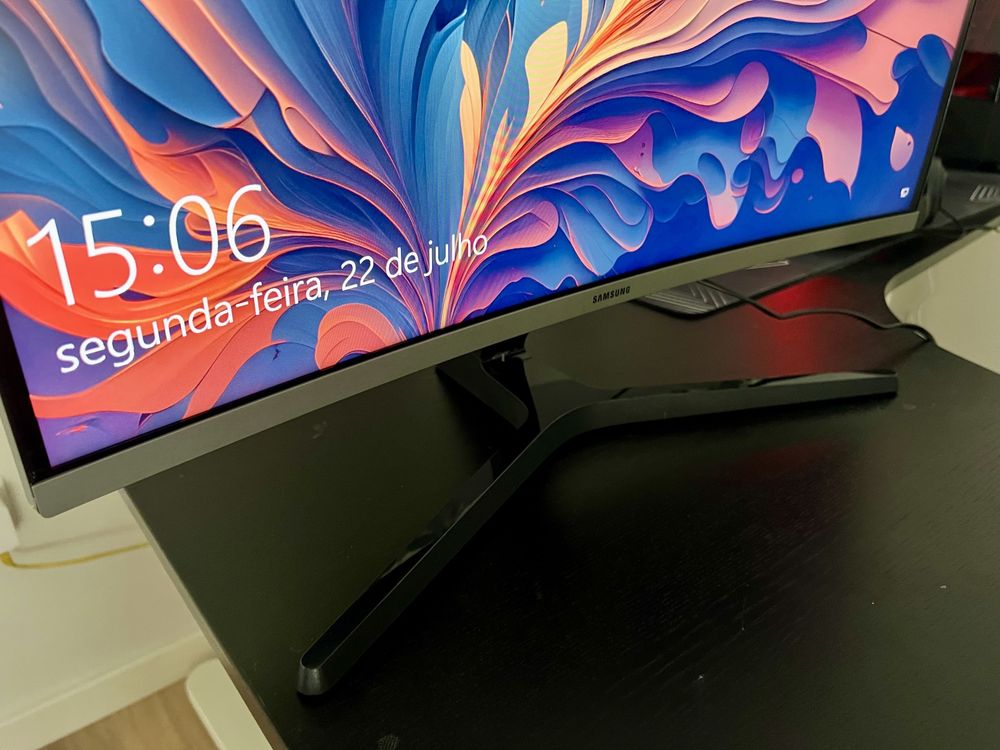 Monitor Curvo Samsung CR500 VA 27" FHD 16:9 60Hz FreeSync