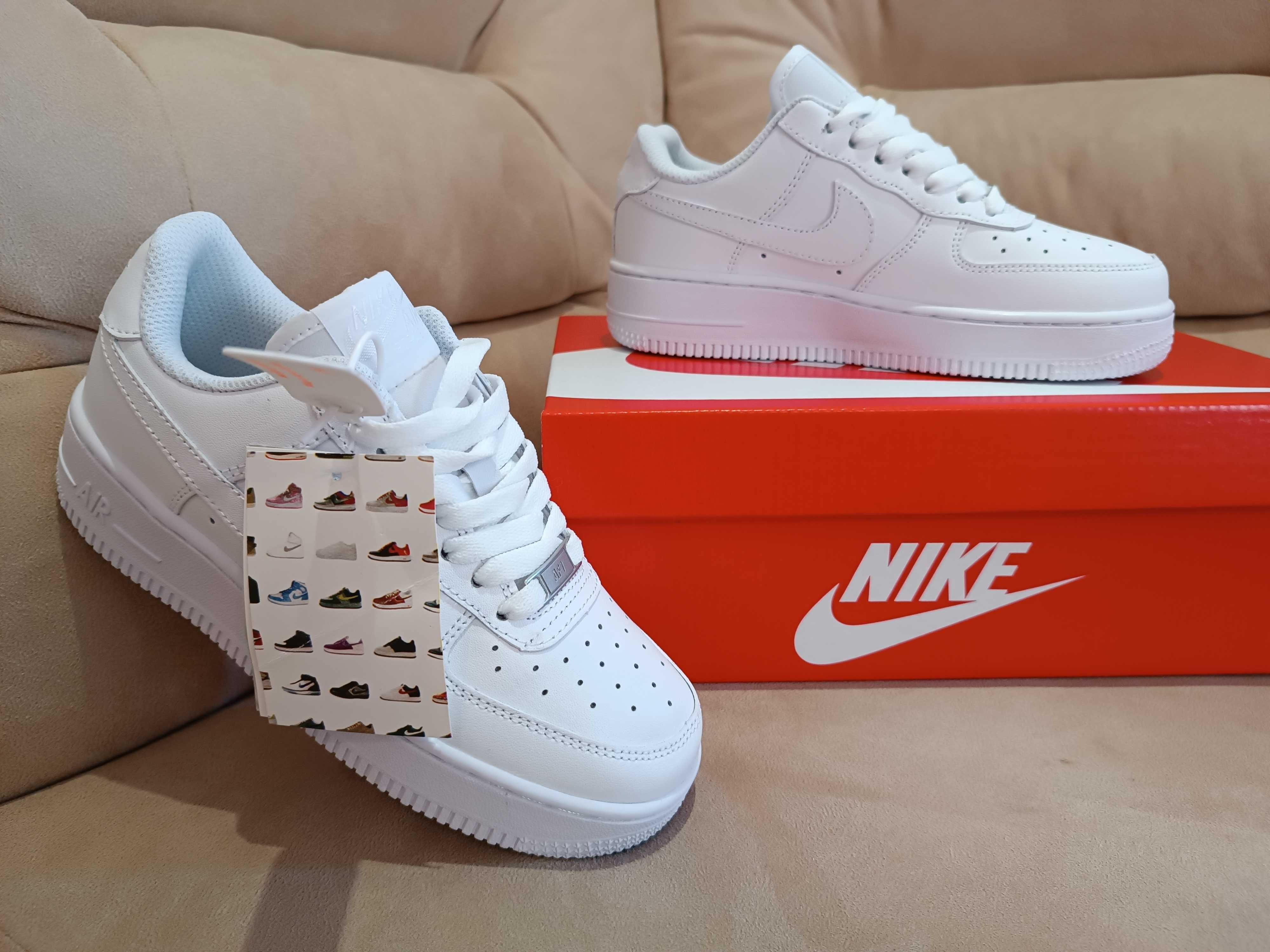 Жіночі кросівки Nike Air Force 1 Low White