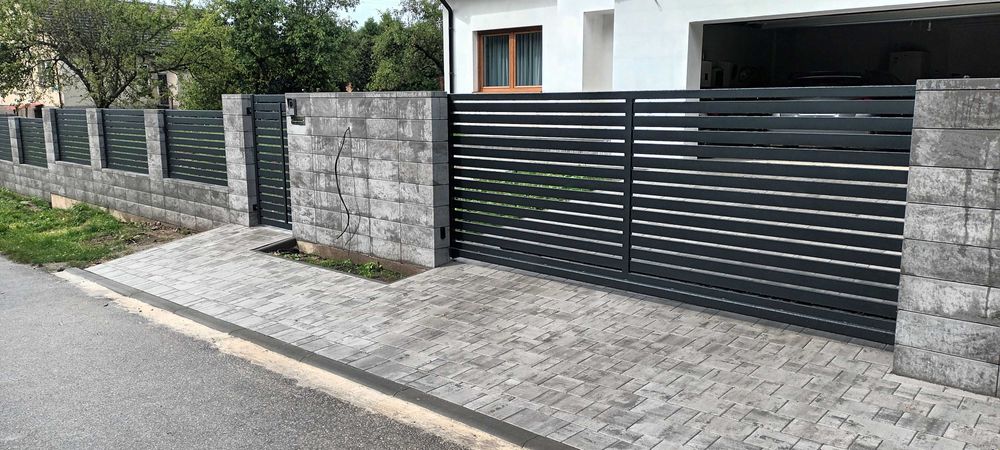 Bramy ogrodzenia balustrady