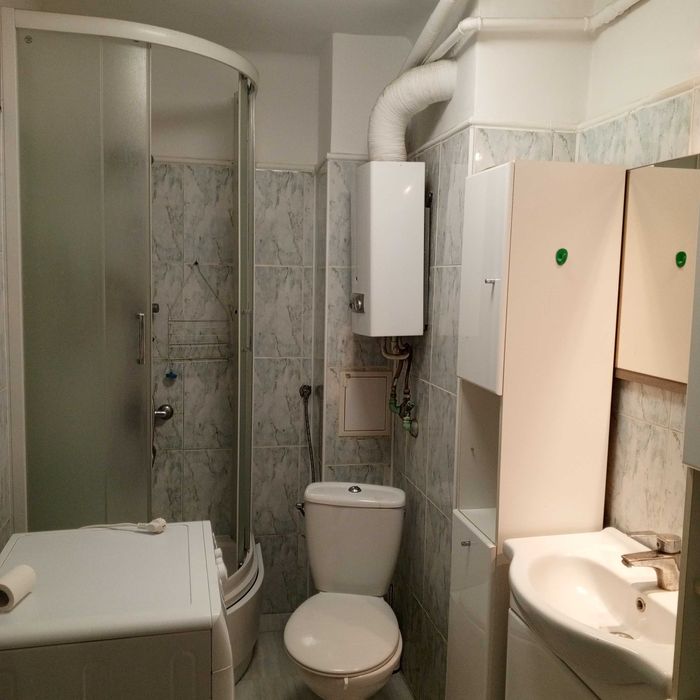 Wynajmę mieszkanie w bloku 4 piętrowym (2 piętro) os. Słoneczne