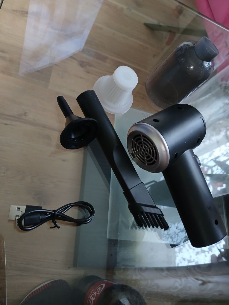 Mały odkurzacz na usb