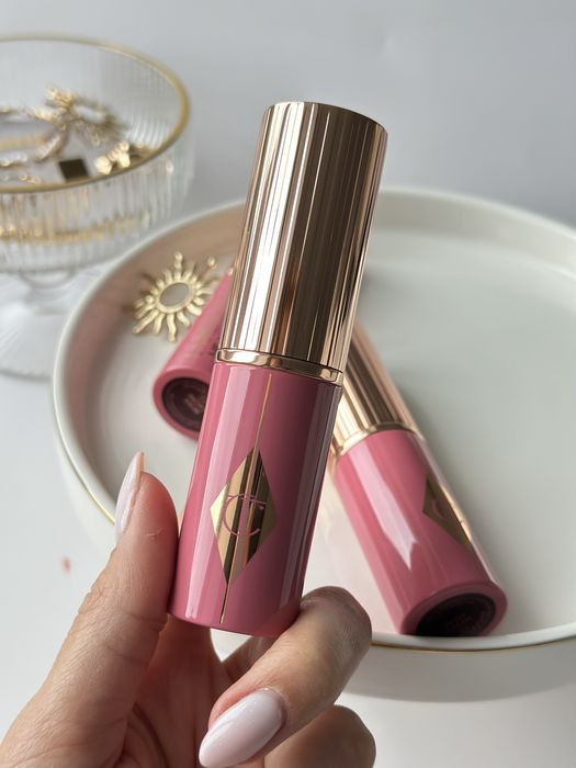 Новинка Румʼяна Charlotte Tilbury