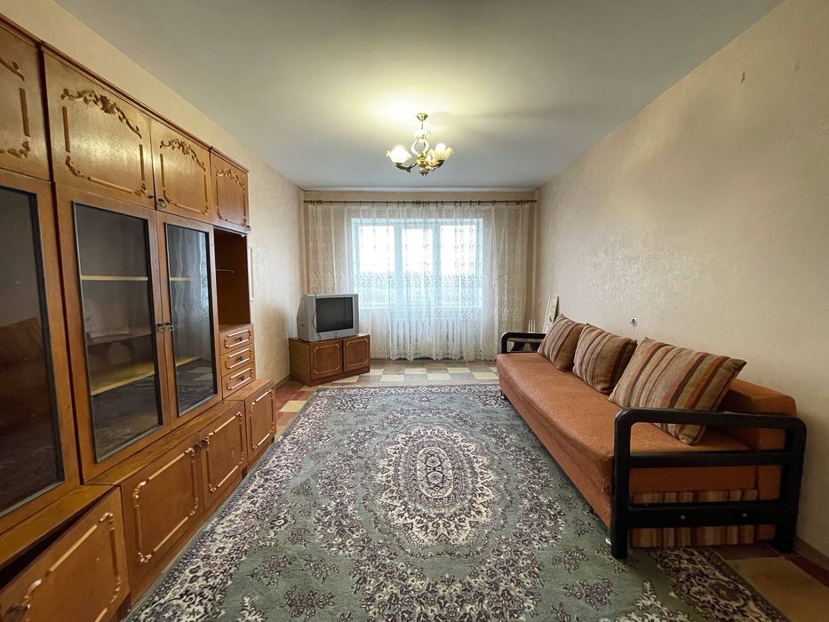 Продам ексклюзивну 3-кім. квартиру Кам’янське, лівий берег 2 мкр.