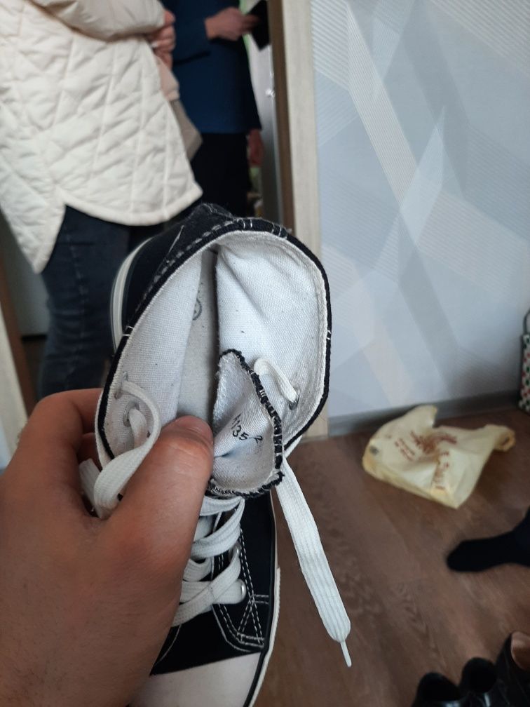 Хлопчачі кросівки