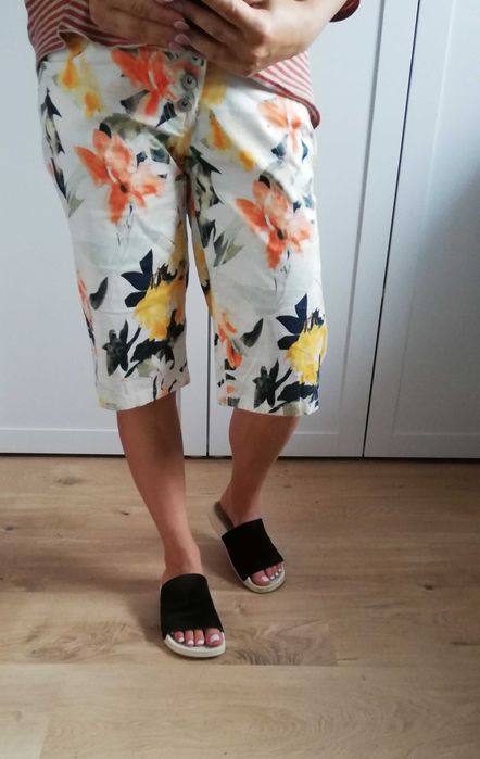 Buena Vista spodenki w kwiaty bermudy r. S