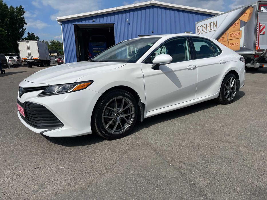 Продам Toyota Camry 2019