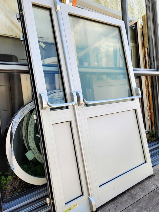 Drzwi przeciwpożarowe ppoż ei30 aluminiowe