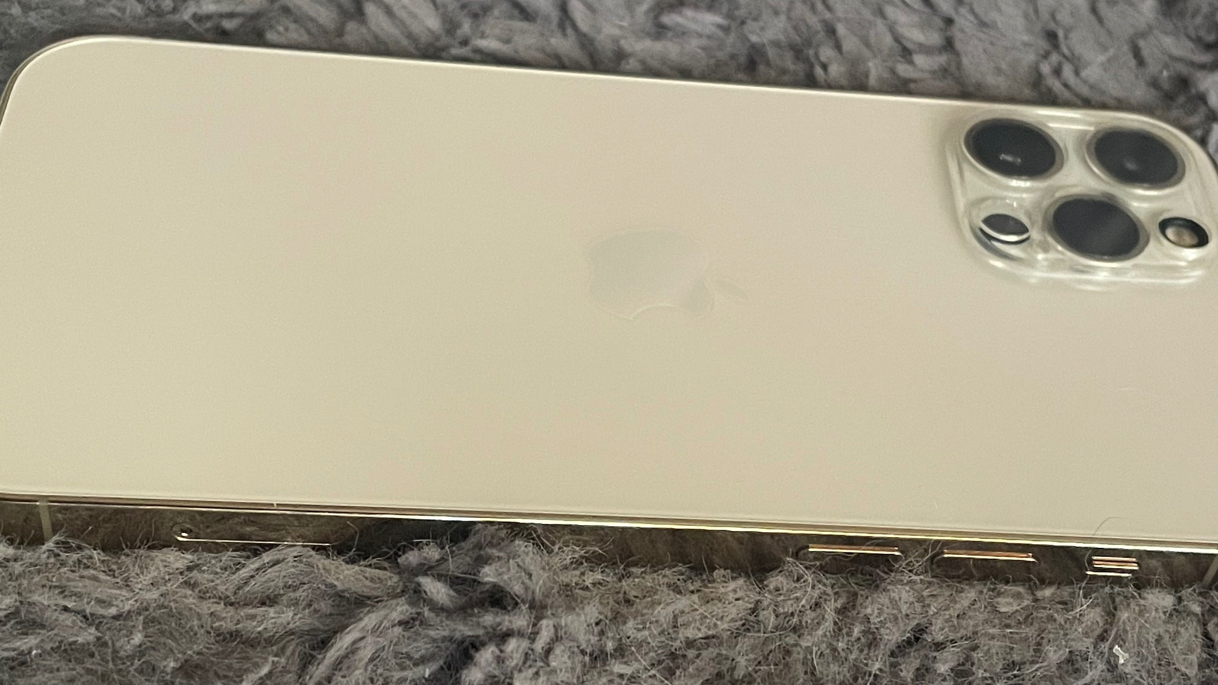 iPhone 12 Pro dourado 256 gb