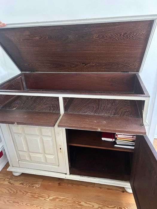 Aparador ou cómoda de estilo rústico