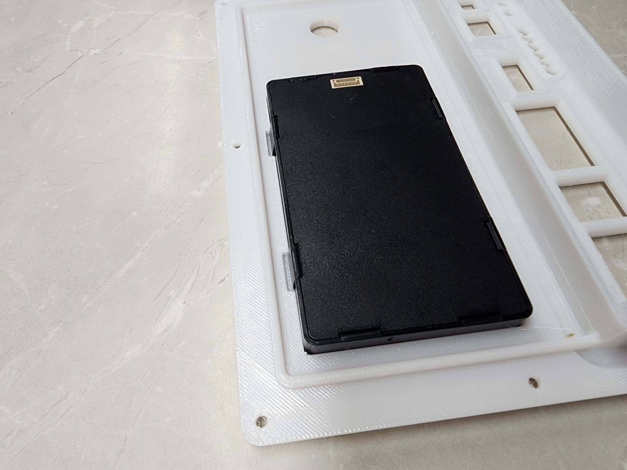 Кріплення екрану 3.2" та плати JK BMS