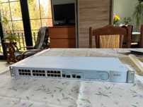 Switch  24 porty  3 COM