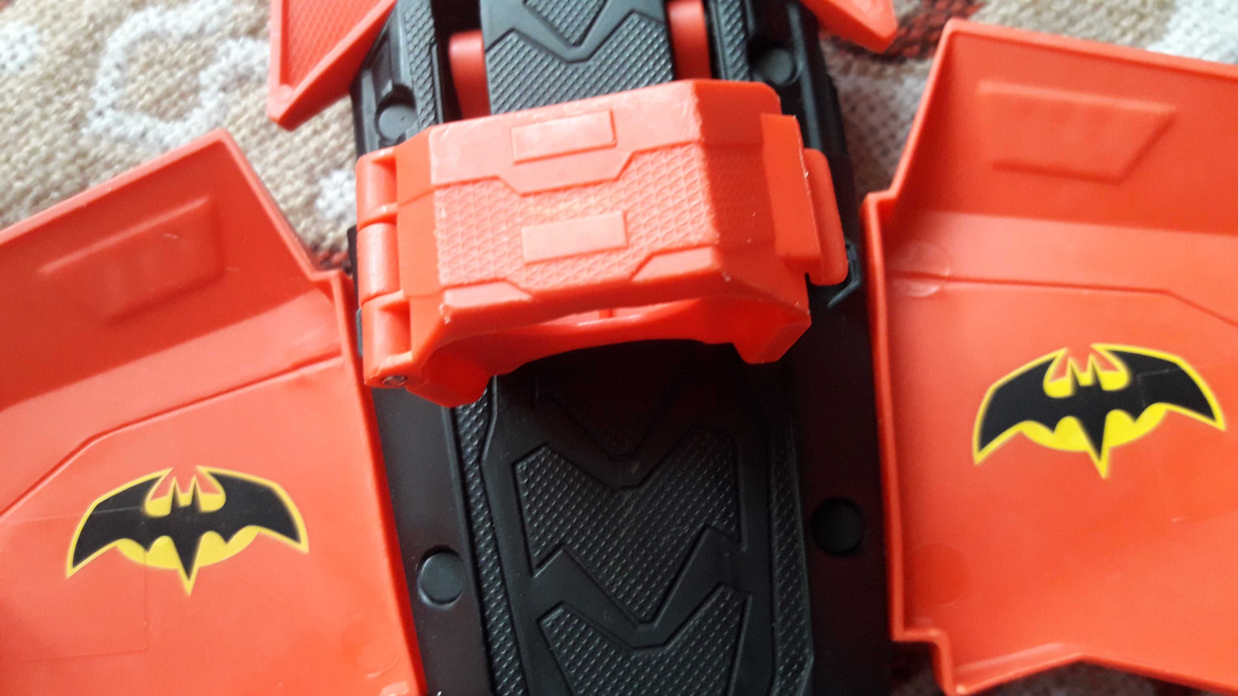 Batman samolot 20 cm i pająk Mattel DC Comics zestaw