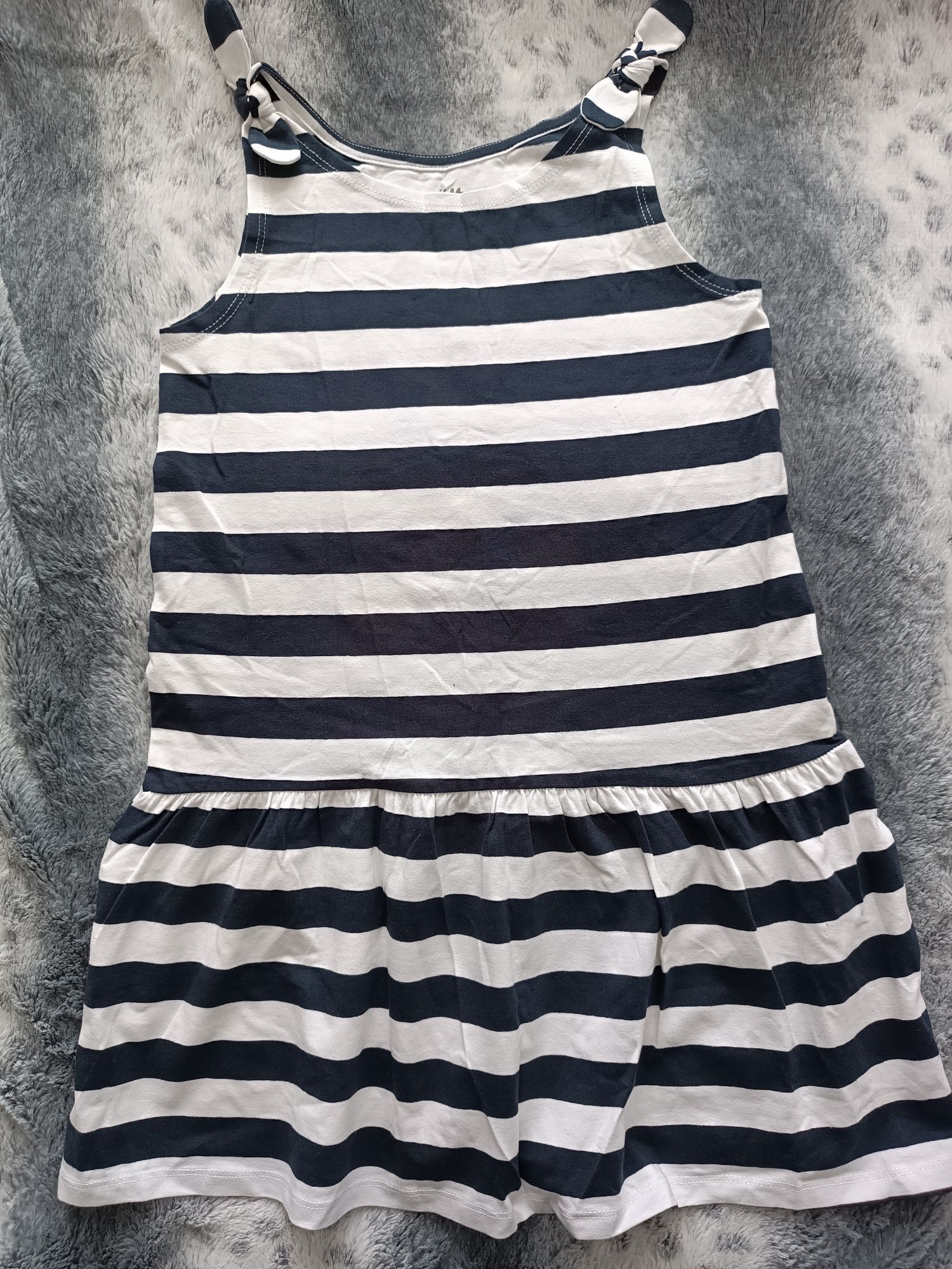 Сукня H&M на дівчинку, вік 6-8років