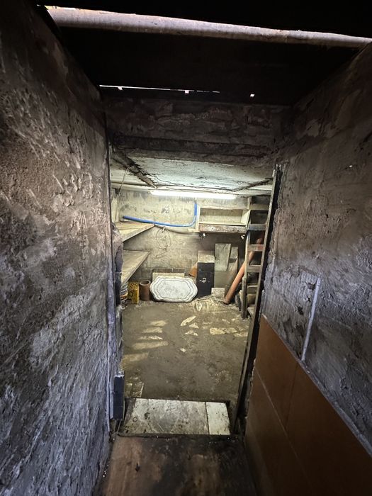 Гараж двоповерховий металевий Виноградар