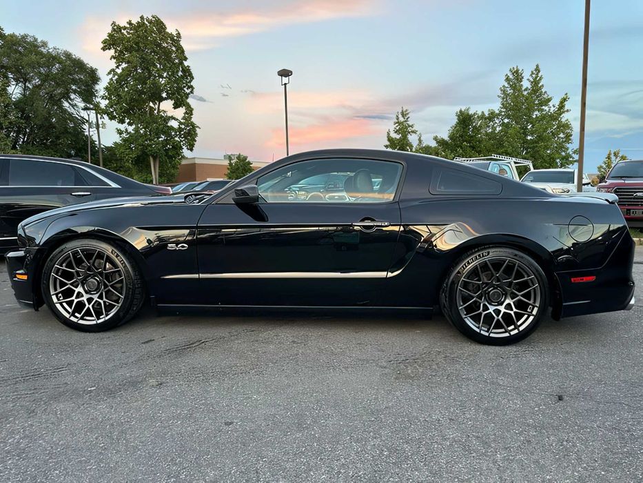 Ford Mustang GT      2014