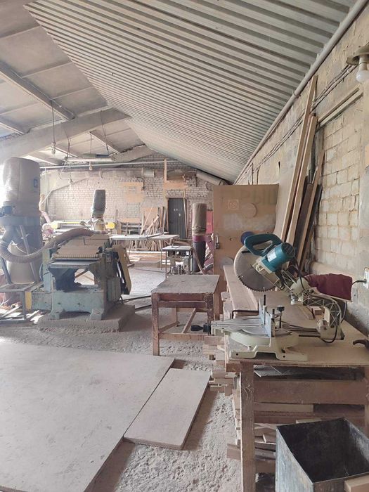 Продам   Комерцiйне виробничо складське примiщення   вул.Дрозда 7