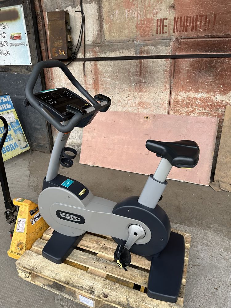 Велотренажер Technogym new bike excite 500 xp